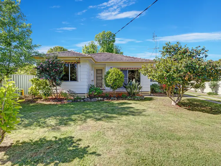 15 Hair Crescent, Benalla VIC 3672