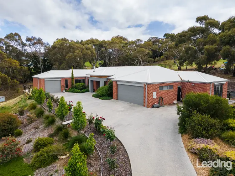 55 Nambour Drive, Sunbury VIC 3429