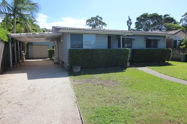 8 Coombe Avenue, Hope Island QLD 4212