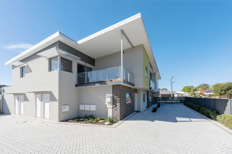 1/17 Sussex Street, Nollamara WA 6061