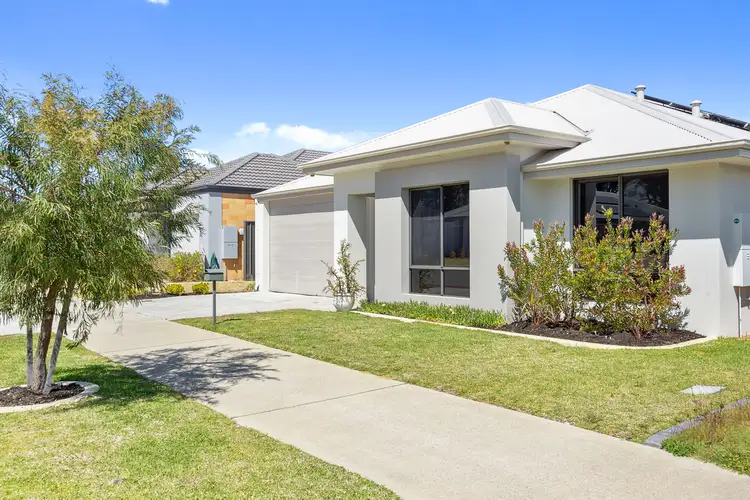 9 Dragonfly Boulevard, Lakelands WA 6180