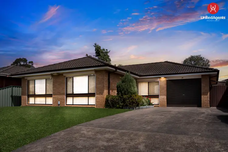 14 Oliveri Crescent, Green Valley NSW 2168