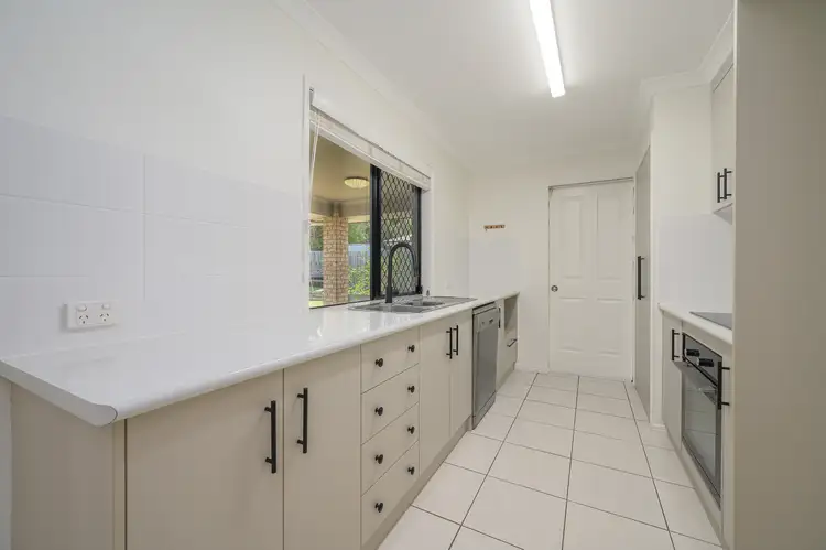 Third view of Homely house listing, 5 Gumnut Place, Kirkwood QLD 4680