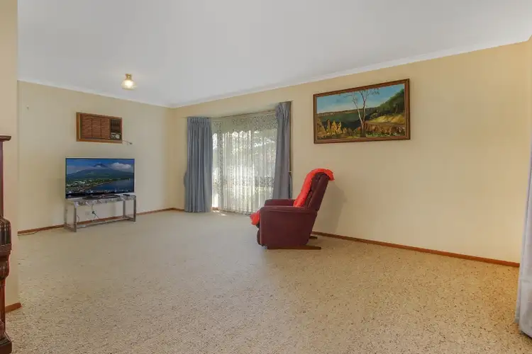 Fourth view of Homely house listing, 2 Cooks Place, West Wodonga VIC 3690
