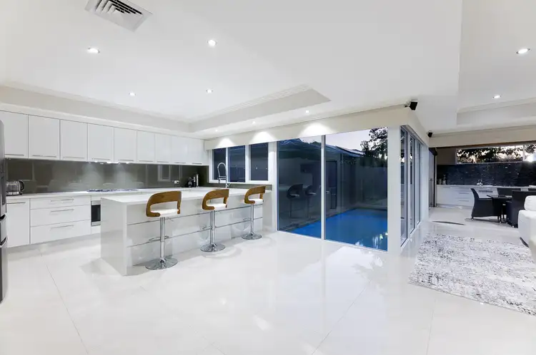 Fifth view of Homely house listing, 1 Barfield Place, Beaconsfield WA 6162