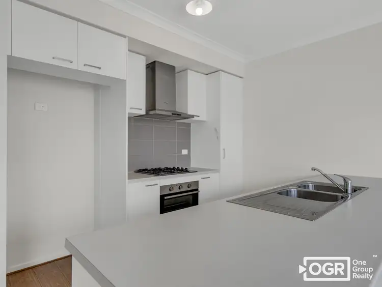 Second view of Homely house listing, 8 Queenscliff Walk, Tarneit VIC 3029