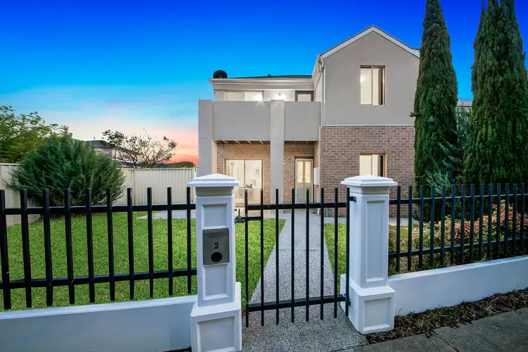2 Mccauley Street, Point Cook VIC 3030