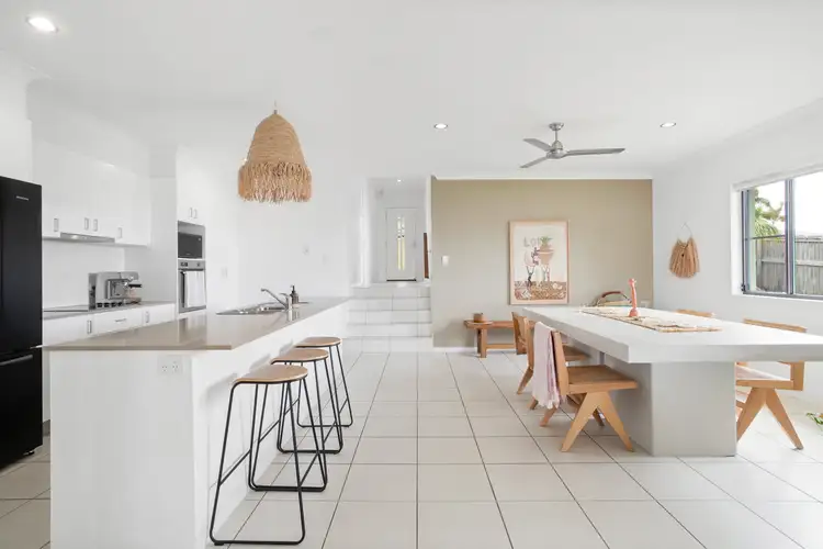 52-54 Douglas Crescent, Rural View QLD 4740