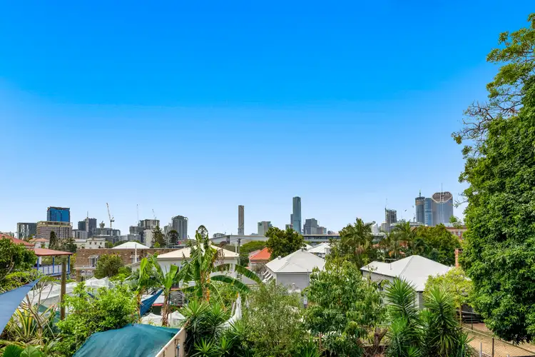 12 Westbourne Street, Highgate Hill QLD 4101