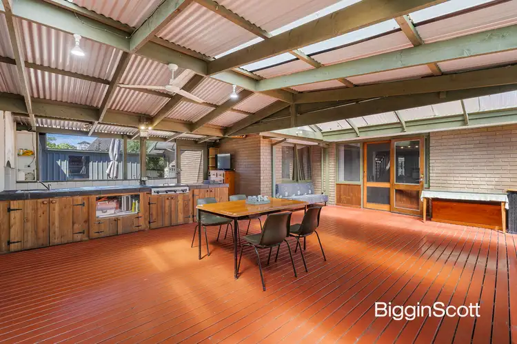 713 Ferntree Gully Road, Glen Waverley VIC 3150