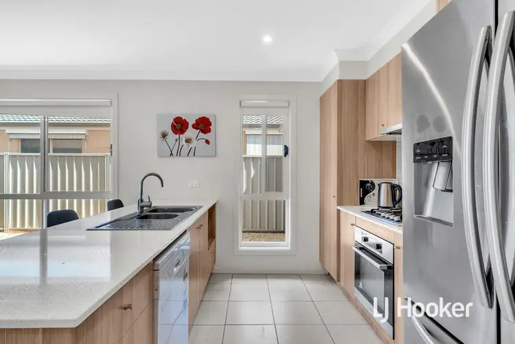 12 Herbal Avenue, Kurunjang VIC 3337