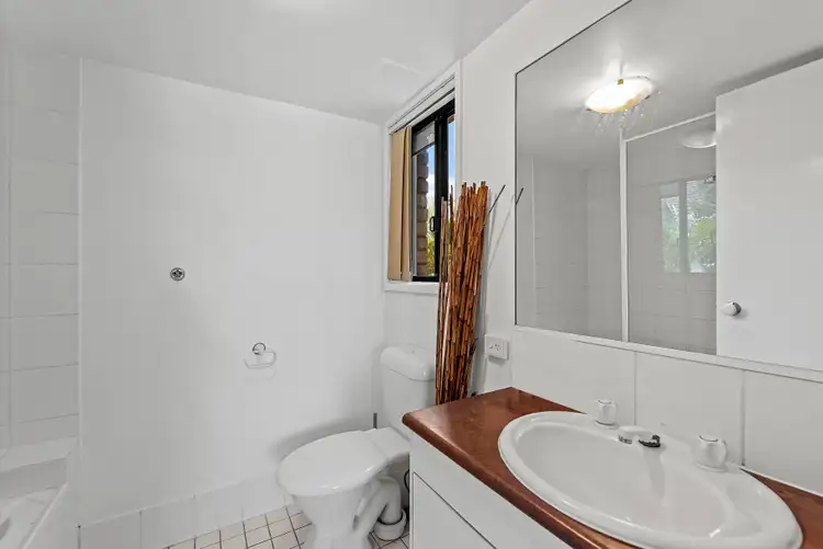 Sixth view of Homely apartment listing, 7/27 Chester Terrace, Southport QLD 4215
