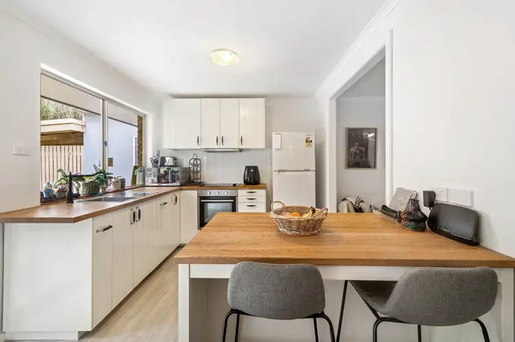 12 Suzen Court, Mooloolah Valley QLD 4553