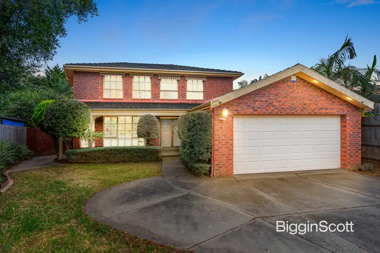 10 Connaught Place, Glen Waverley VIC 3150