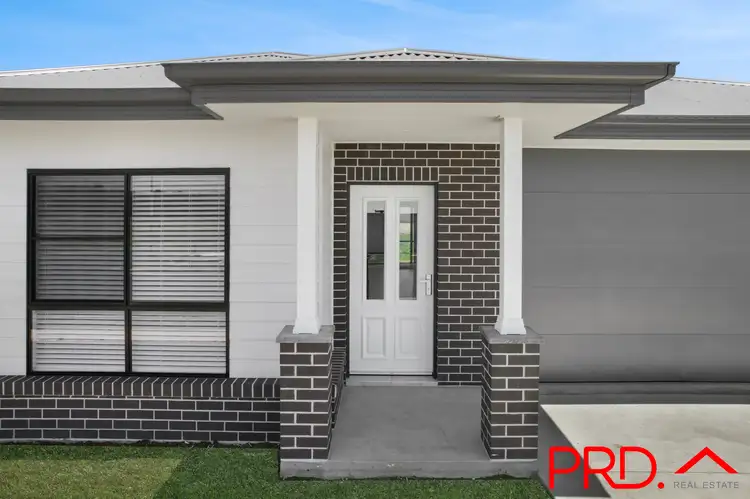 Second view of Homely house listing, 62 Evesham Circuit, Tamworth NSW 2340