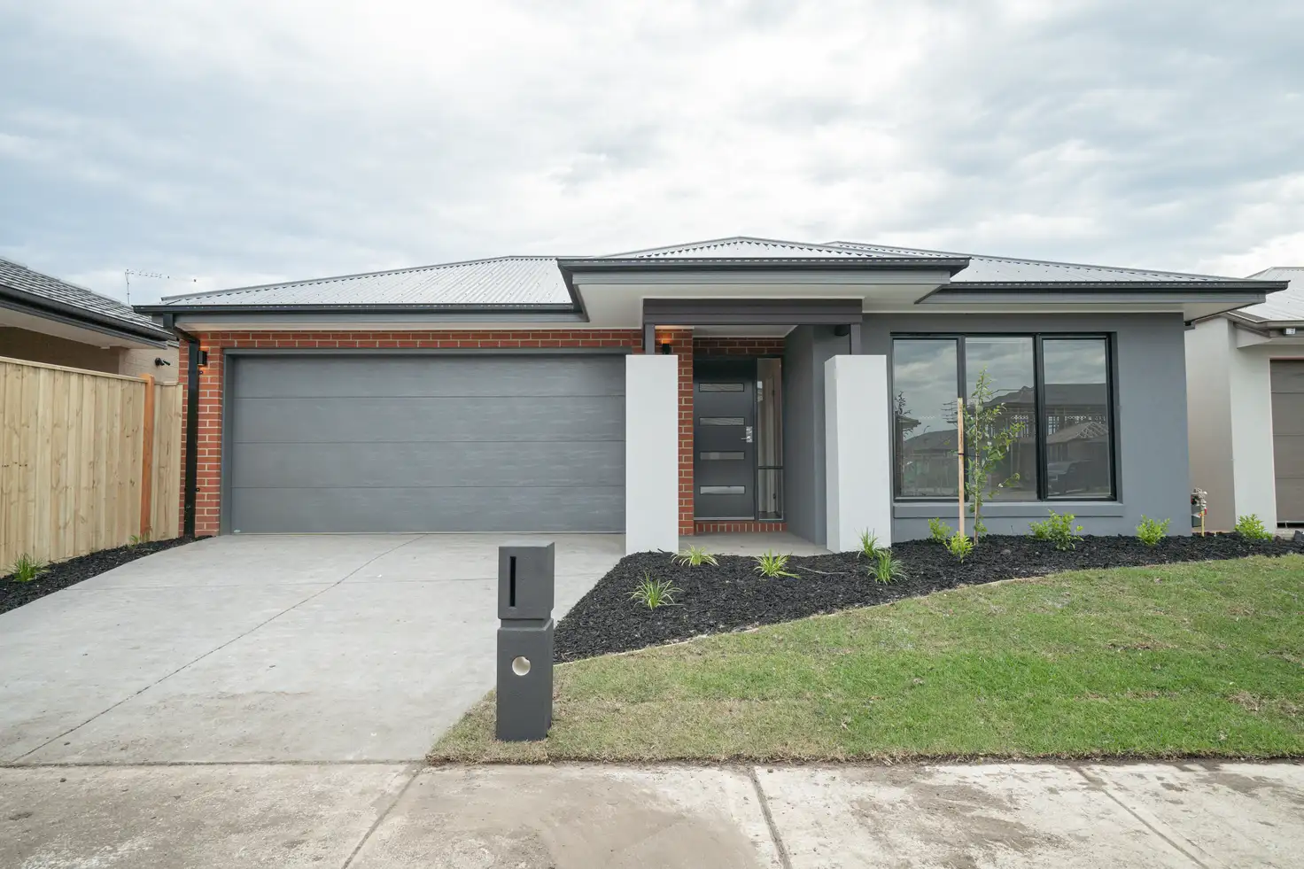 Main view of Homely house listing, 2 Maiden Mews, Cranbourne East VIC 3977