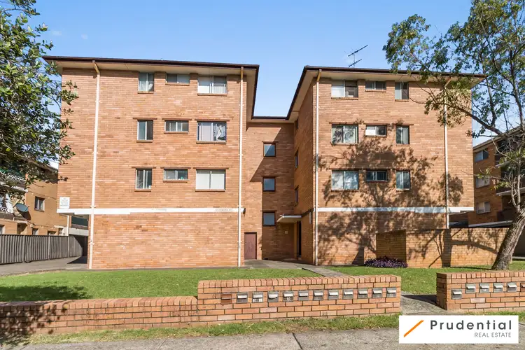 2/13-15 Forbes Street, Warwick Farm NSW 2170