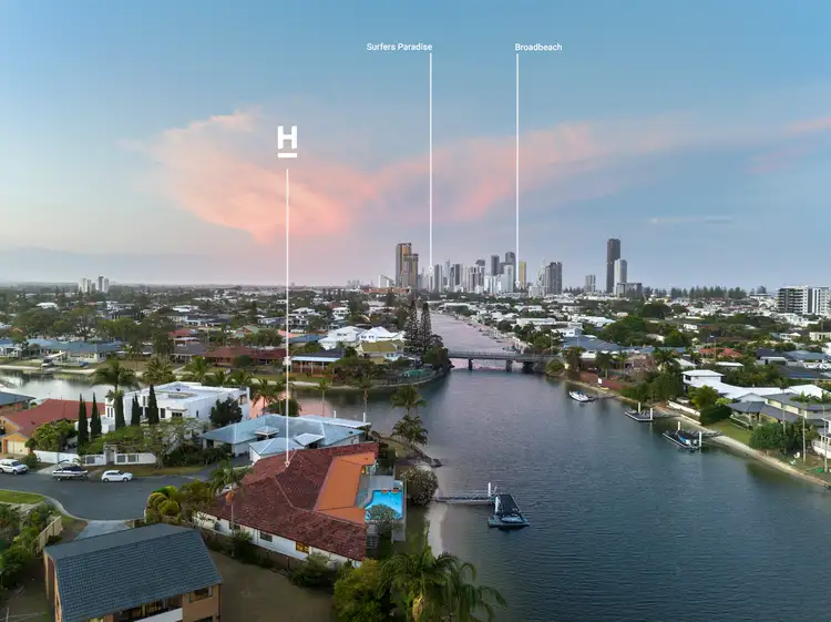 35 Weatherly Avenue, Mermaid Waters QLD 4218