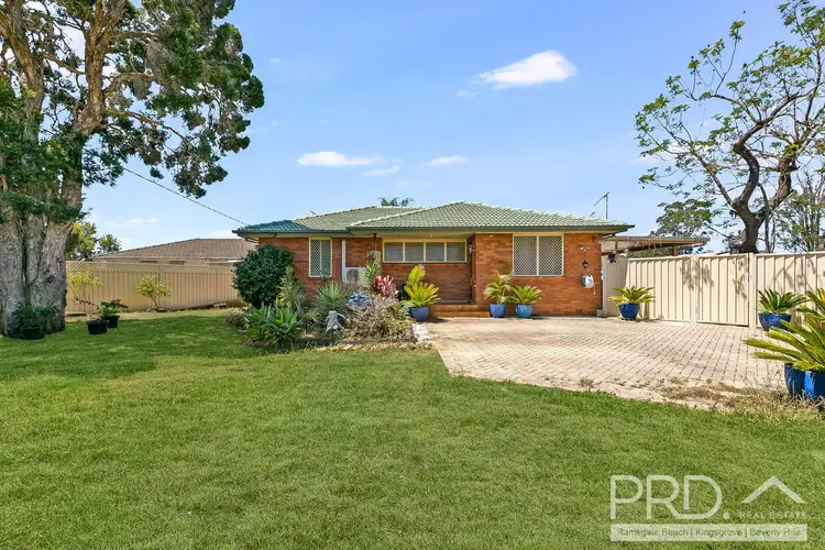 1 & 1A Bunsen Avenue