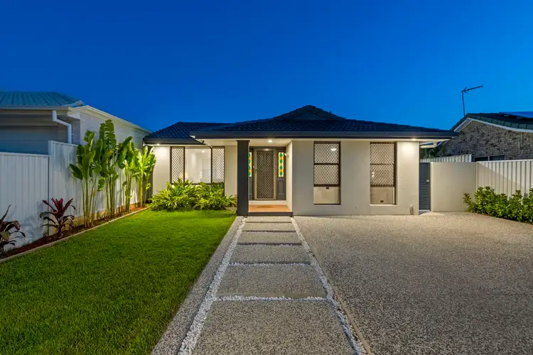 137 Barrier Reef Drive, Mermaid Waters QLD 4218