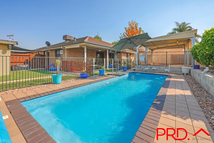 8a Karenvar Avenue