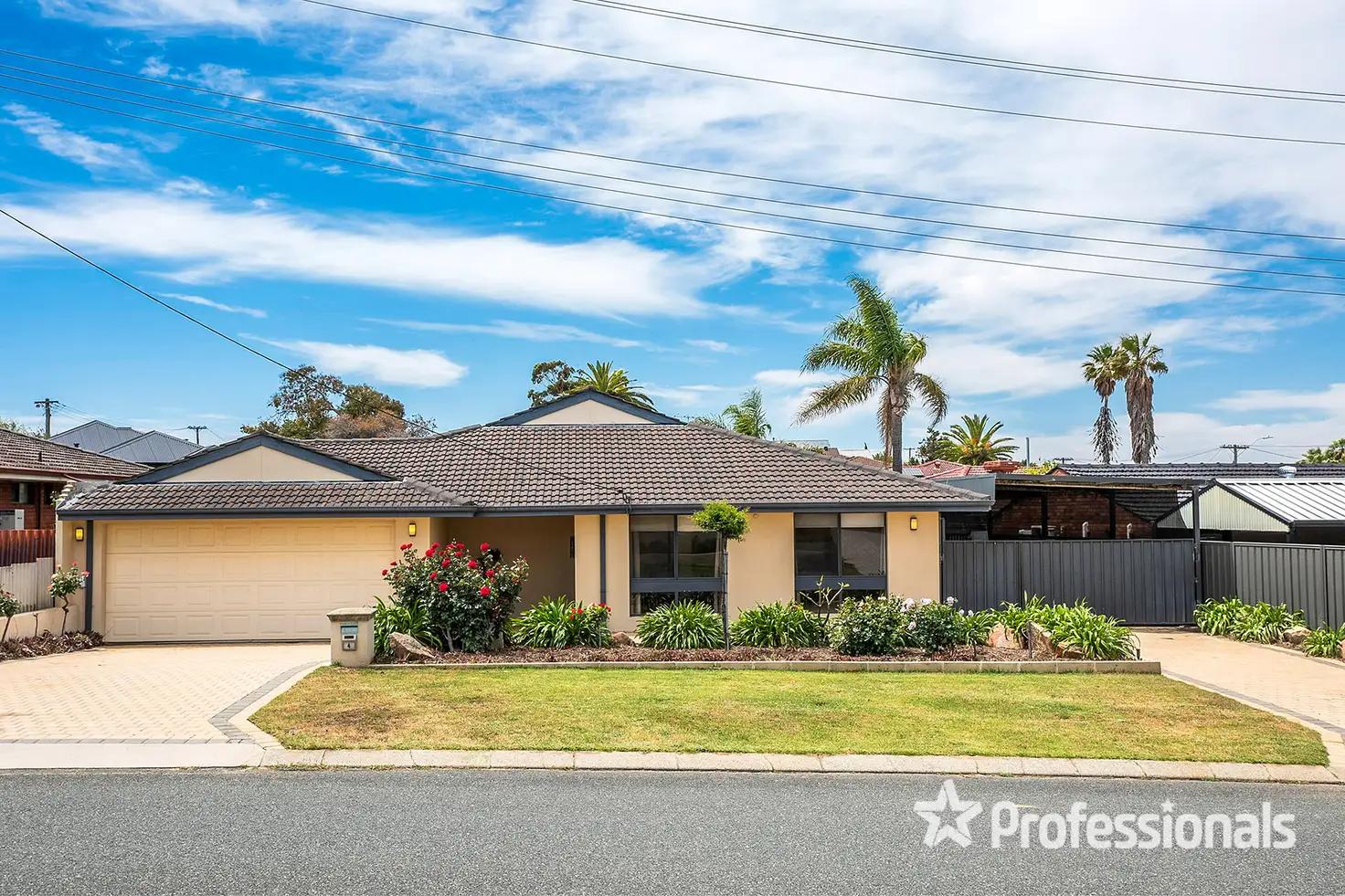 Main view of Homely house listing, 4 Redfin Crescent, Beldon WA 6027