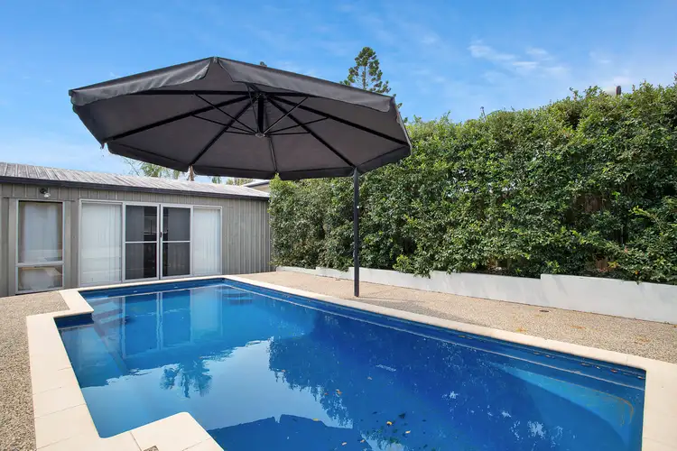 33 Cahill Crescent, Rural View QLD 4740