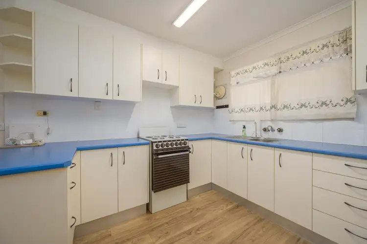 Fifth view of Homely unit listing, 1/7 Glenlyon Street, Gladstone Central QLD 4680