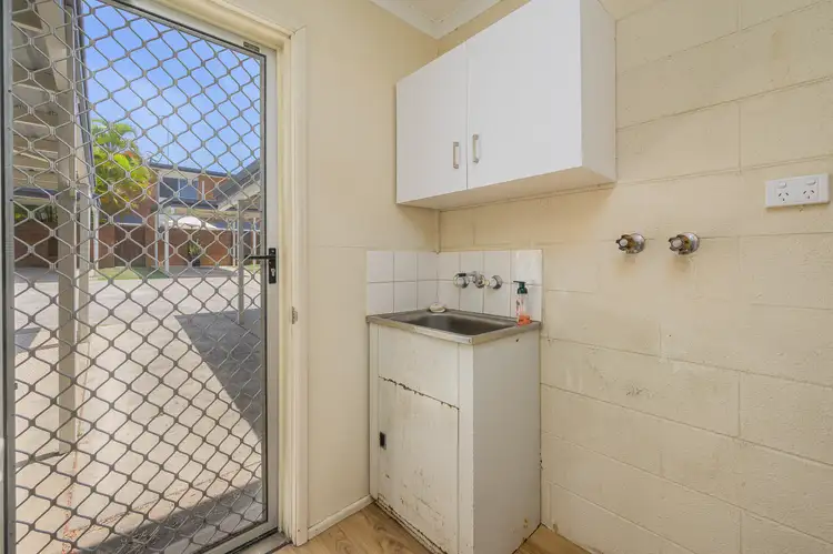 Sixth view of Homely unit listing, 1/7 Glenlyon Street, Gladstone Central QLD 4680