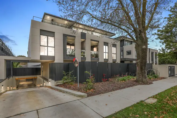 12 Camira Street