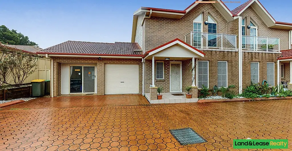 Main view of Homely townhouse listing, 6/5-7 Saywell Road, Macquarie Fields NSW 2564