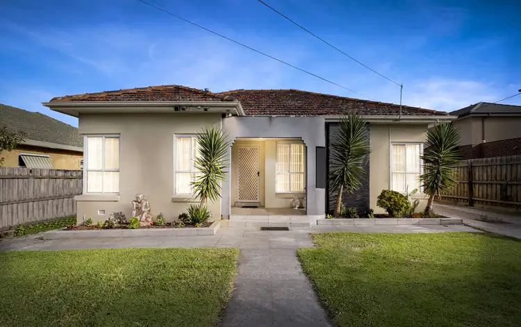 Main view of Homely unit listing, 1/18 Grandview Avenue, Dandenong VIC 3175