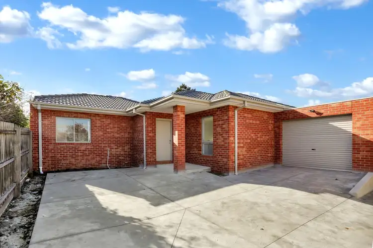 2/7 Birdwood Avenue, Dandenong VIC 3175