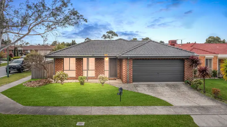 17 Domino Way, Hampton Park VIC 3976