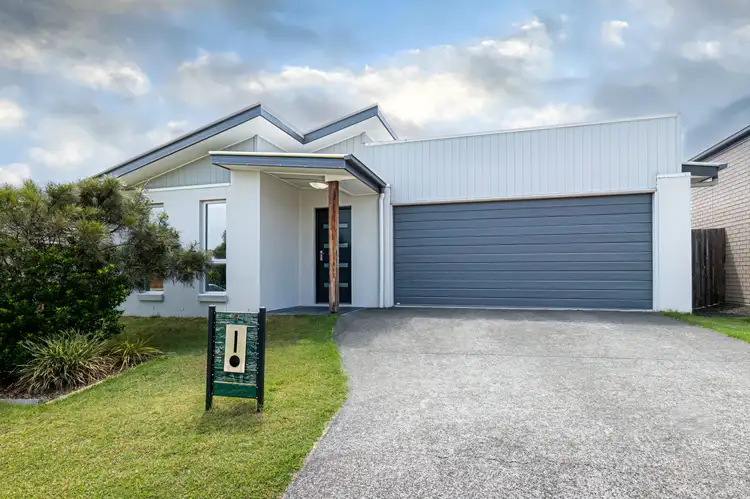6 Rosella Way, Deebing Heights QLD 4306