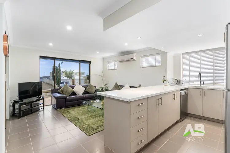 32 Messina Drive, Sinagra WA 6065