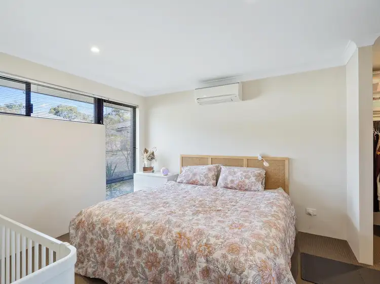 Fourth view of Homely house listing, 10 Headingley Link, Meadow Springs WA 6210