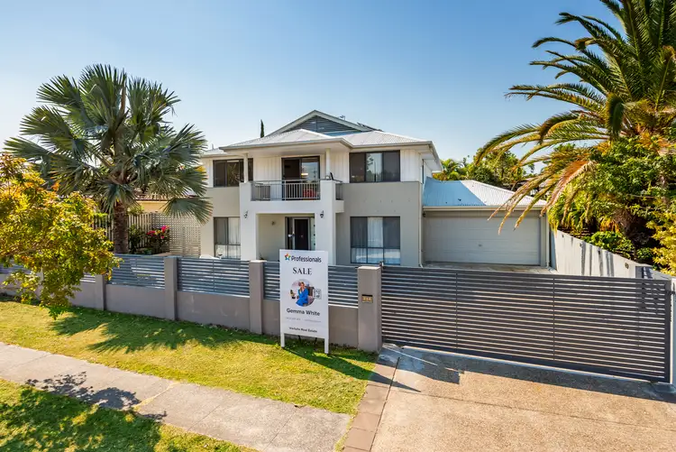 214 Crestwood Drive, Molendinar QLD 4214