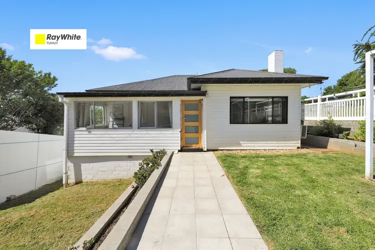 56 Carey Street, Tumut NSW 2720