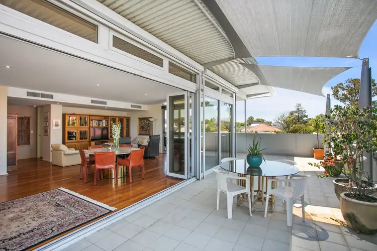 2/81 Stirling Highway, Nedlands WA 6009
