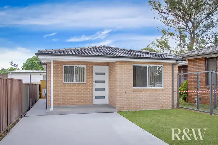 13a Cumbernauld Crescent