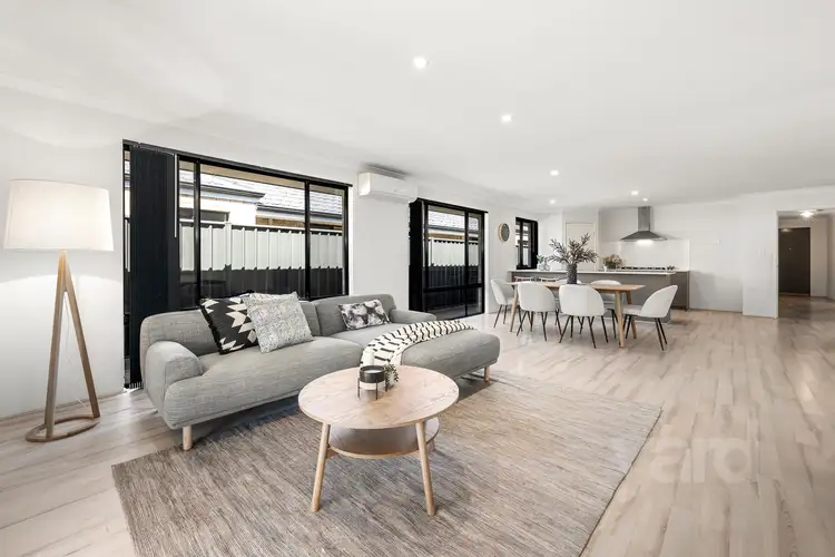 35 Bellas Circuit, Piara Waters WA 6112