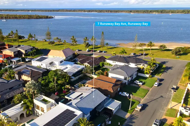 7 Runaway Bay Avenue, Runaway Bay QLD 4216