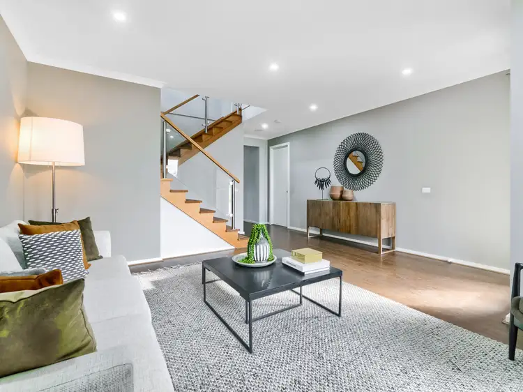 8 Waterman Drive, Clyde VIC 3978