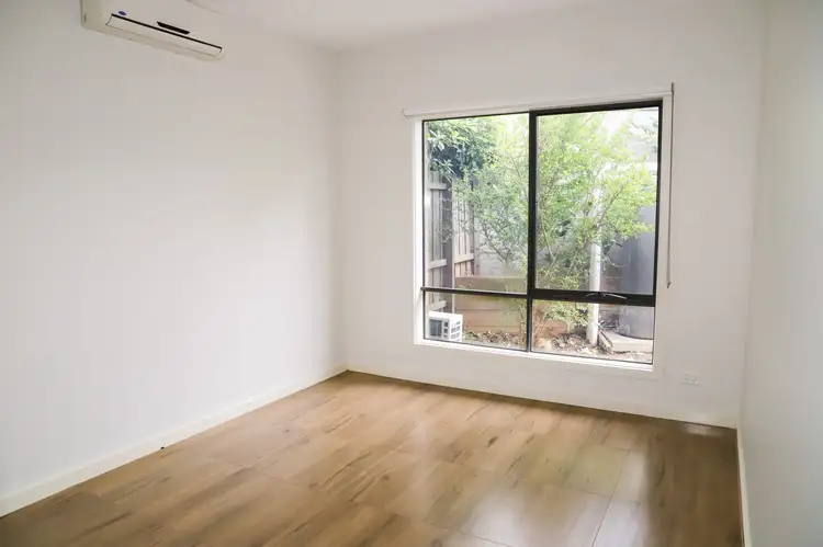 Fifth view of Homely house listing, 4/10 Myrtle Grove, Doveton VIC 3177