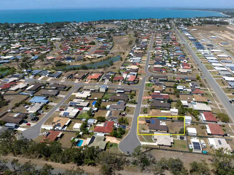 Second view of Homely house listing, 14 Kensi Court, Point Vernon QLD 4655