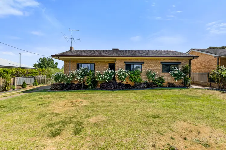 4 Cross Street, Junee NSW 2663