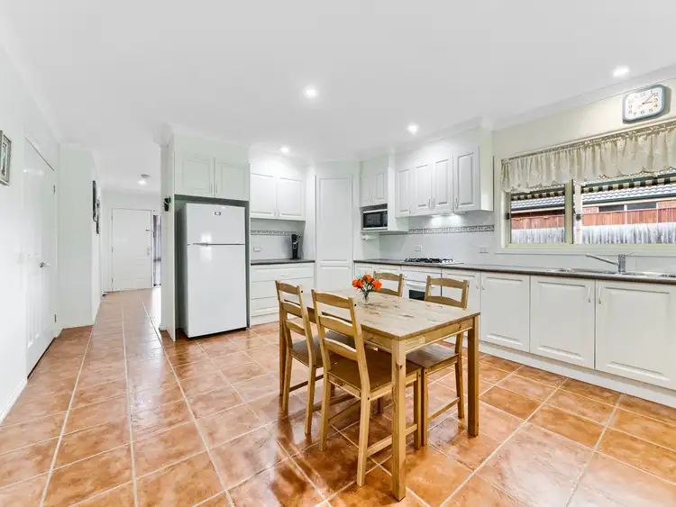 Fifth view of Homely house listing, 8 Iriswells Close, Tooradin VIC 3980