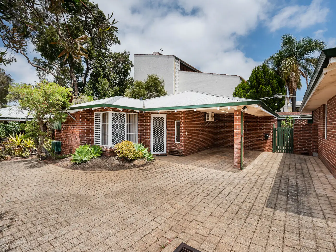 Main view of Homely villa listing, 3/6 Hammad Street, Palmyra WA 6157