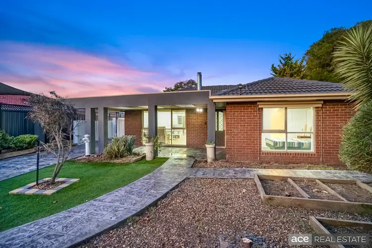 6 Jacaranda Court